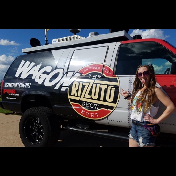 Meet your Posh Ambassador, Heather - Picture 12 of 13